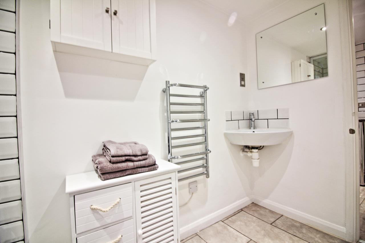 Star Apartment Ipswich Bagian luar foto